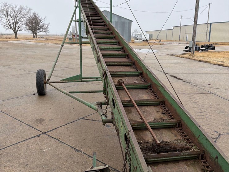 john-deere-350-image-17