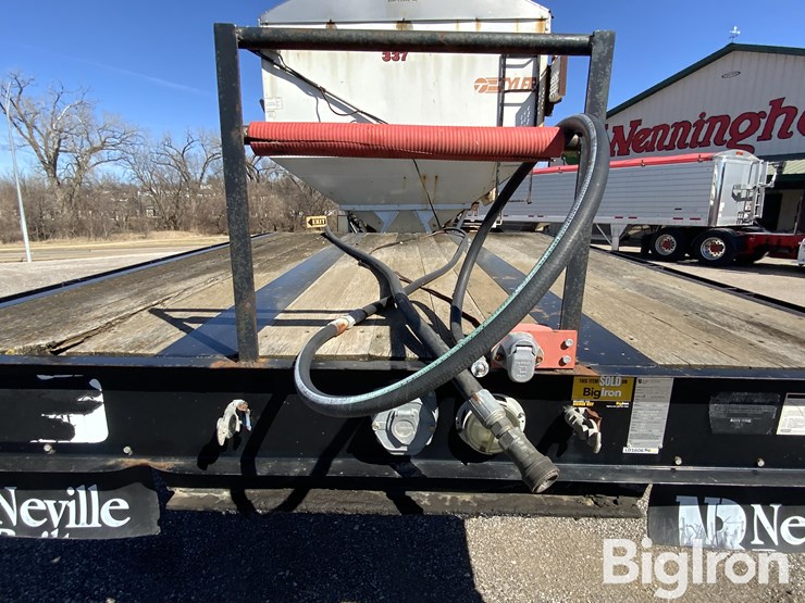 2009-neville-40-image-15