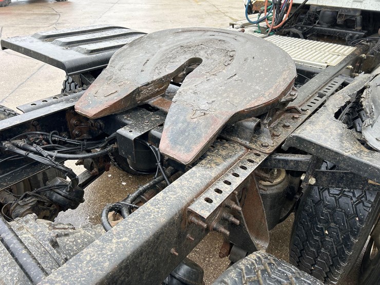 2011-international-prostar-image-9