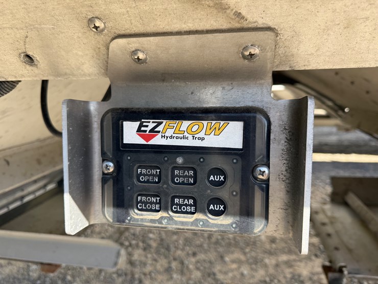 2015-timpte-hopper-bottom-image-35