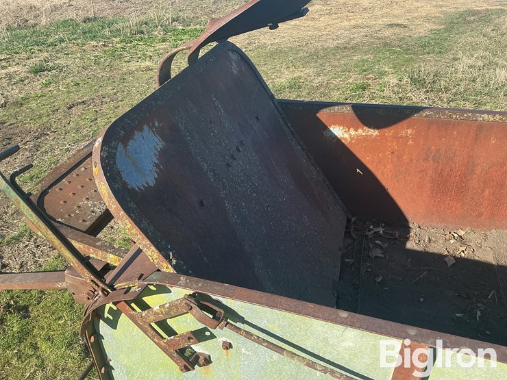 john-deere-manure-spreader-image-14