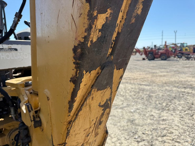 new-holland-555e-image-18