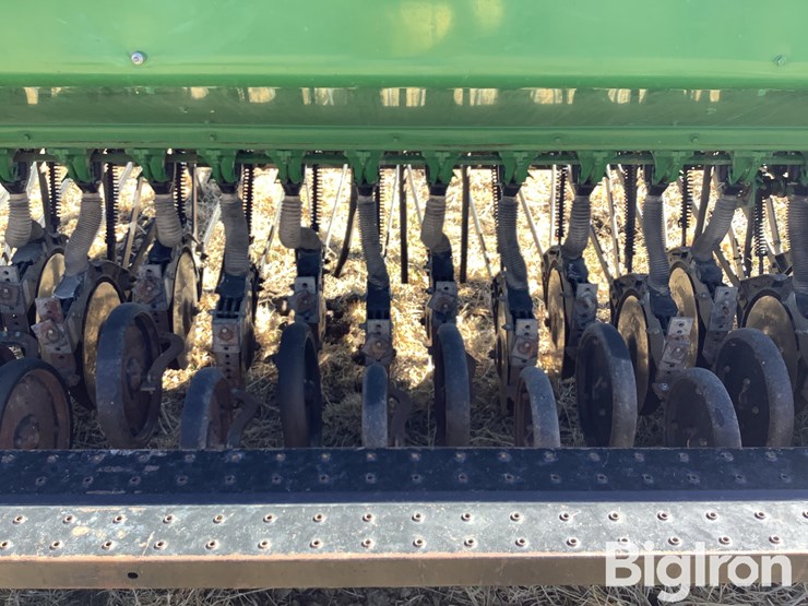 john-deere-8300-image-16