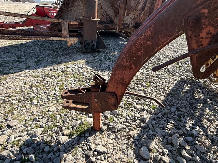 new-holland-256-image-21