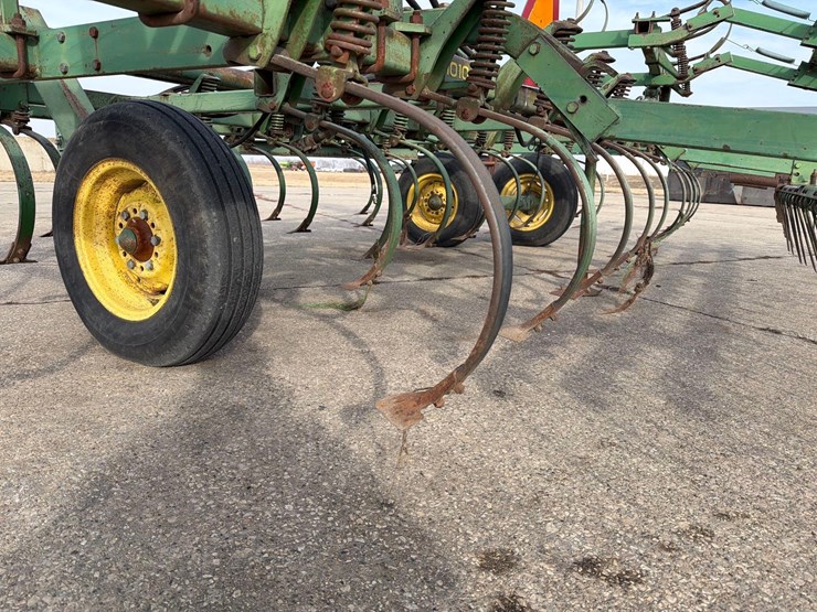 john-deere-1010-image-21