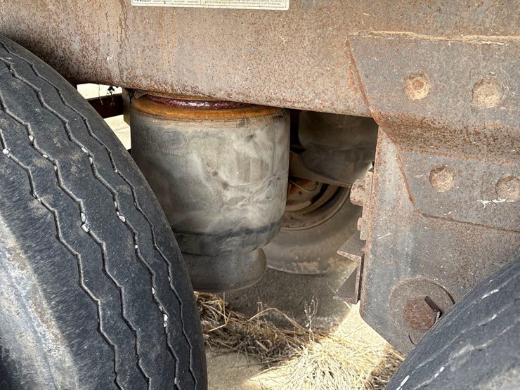 2014-wilson-grain-trailer-image-26