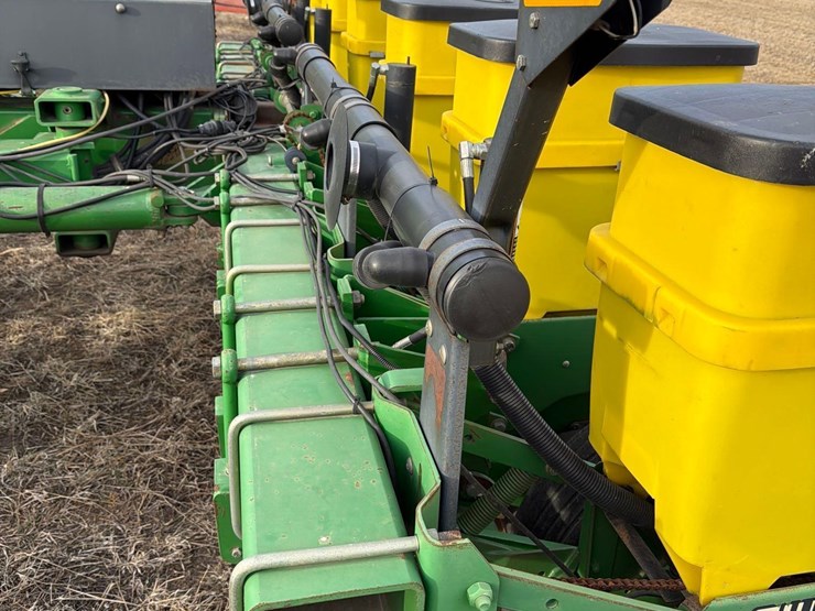 1994-john-deere-7200-image-19