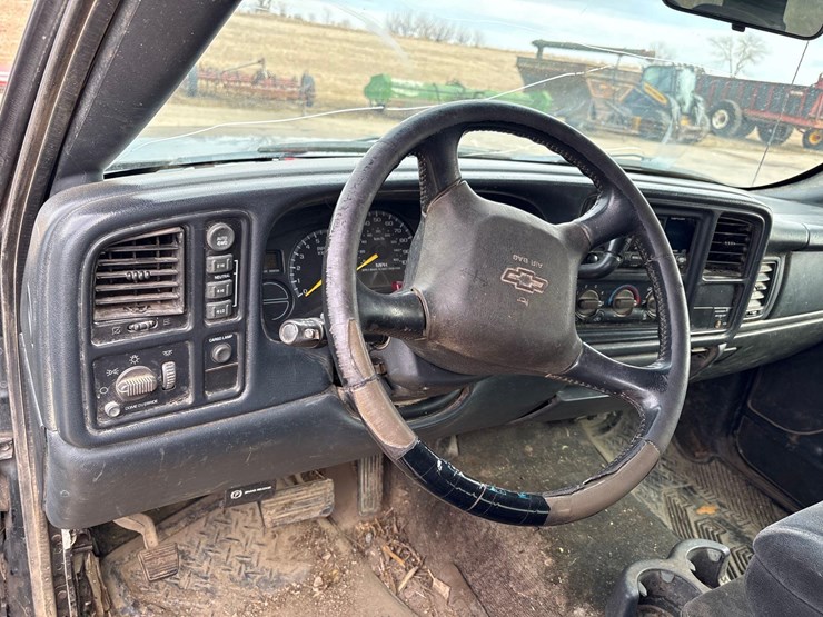 2001-chevrolet-1500-image-37