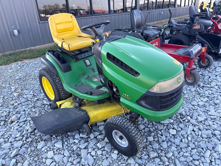 john-deere-145-image-2