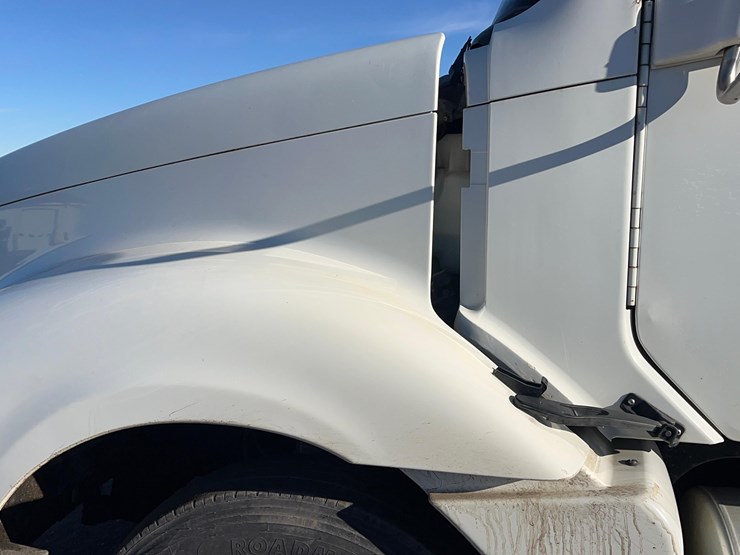 2004-caterpillar-c12-image-79