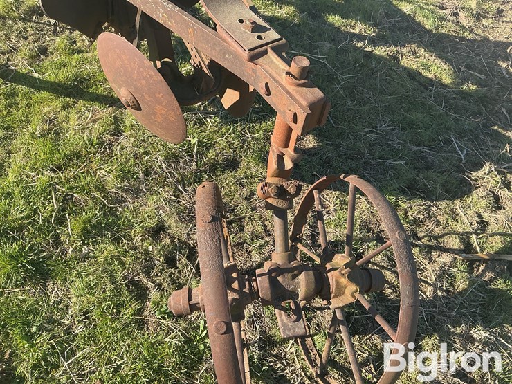 1-row-planter-image-12