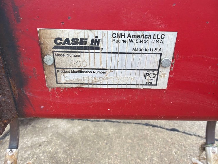 2011-case-ih-200-image-28