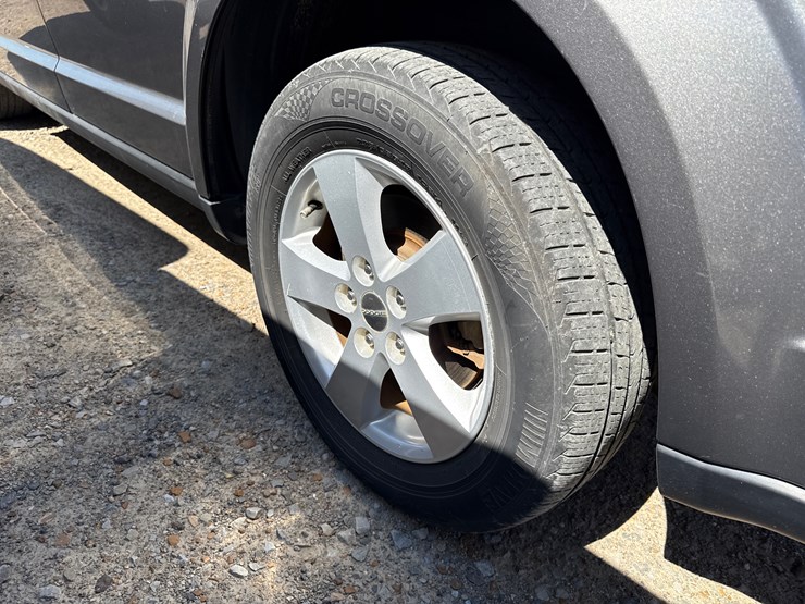 2012-dodge-journey-image-12