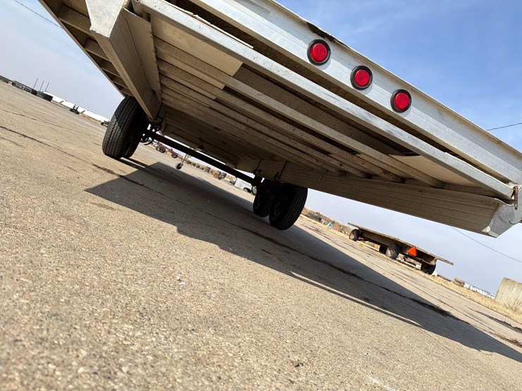 2005-newman-100”-x-22ft-snowmobile-trailer-image-22