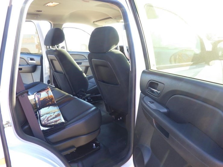 2014-chevrolet-tahoe-image-8