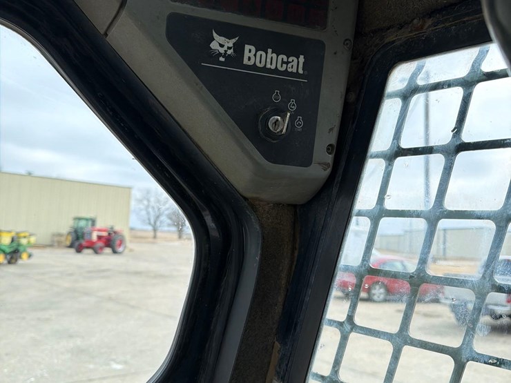bobcat-s300-image-38