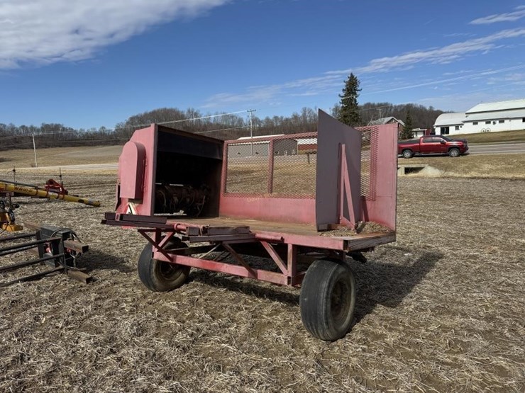 bale-chopper-for-big-square-bales---off-site-image-4