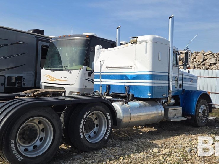1999-peterbilt-378-image-5