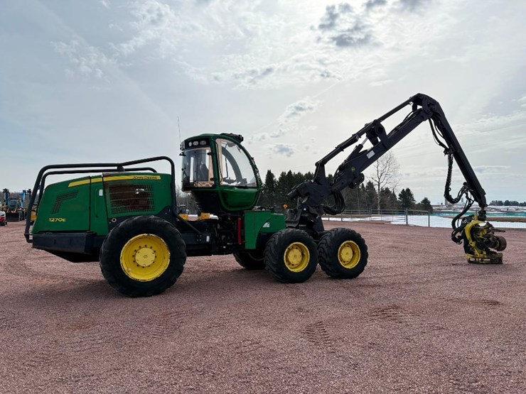 deere-1270e-image-3
