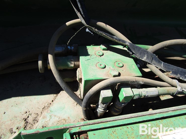 1998-john-deere-566-image-13