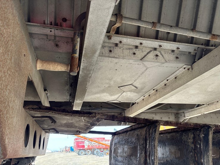 2014-wilson-grain-trailer-image-51