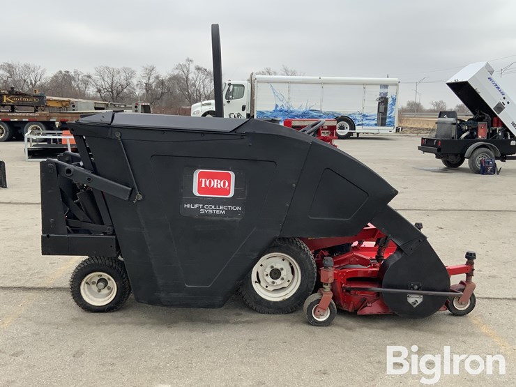 2022-toro-groundsmaster-228d-image-4