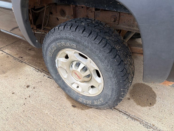 2004-chevrolet-2500-image-7