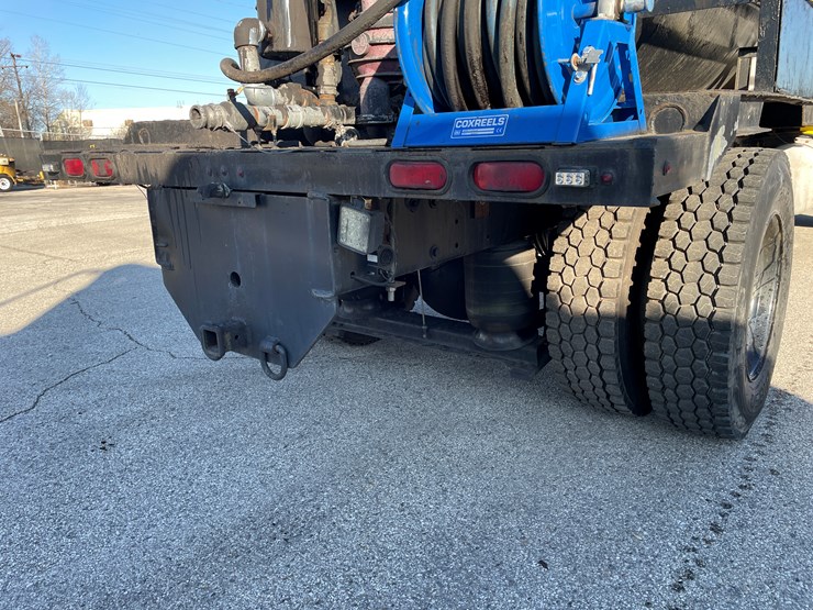 1999-peterbilt-330-image-20