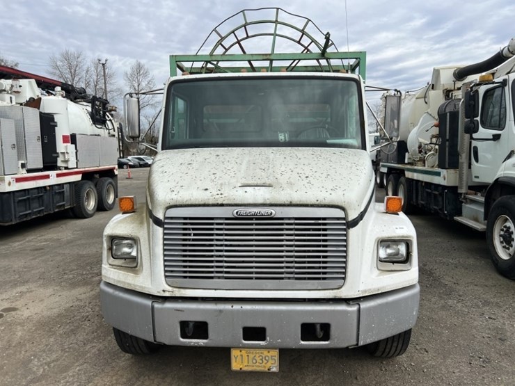 1998-freightliner-fl70-image-7
