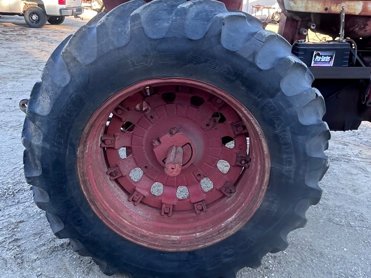 international-f706-image-12