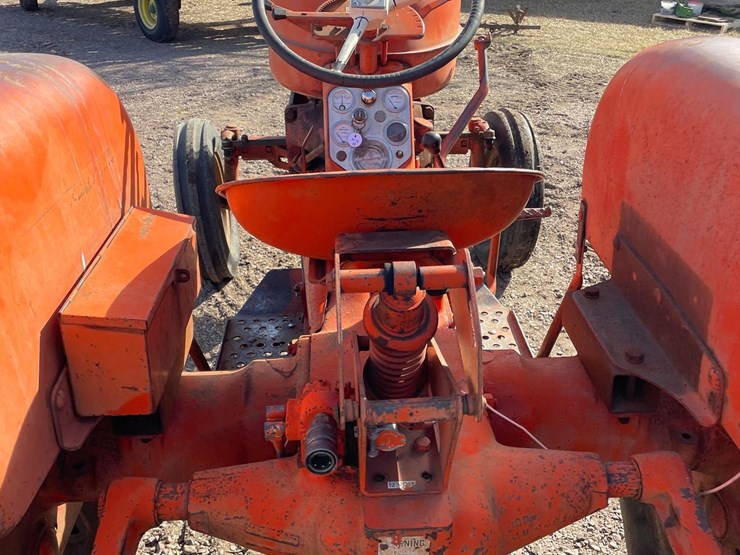 allis-chalmers-d15-2wd-tractor-image-26