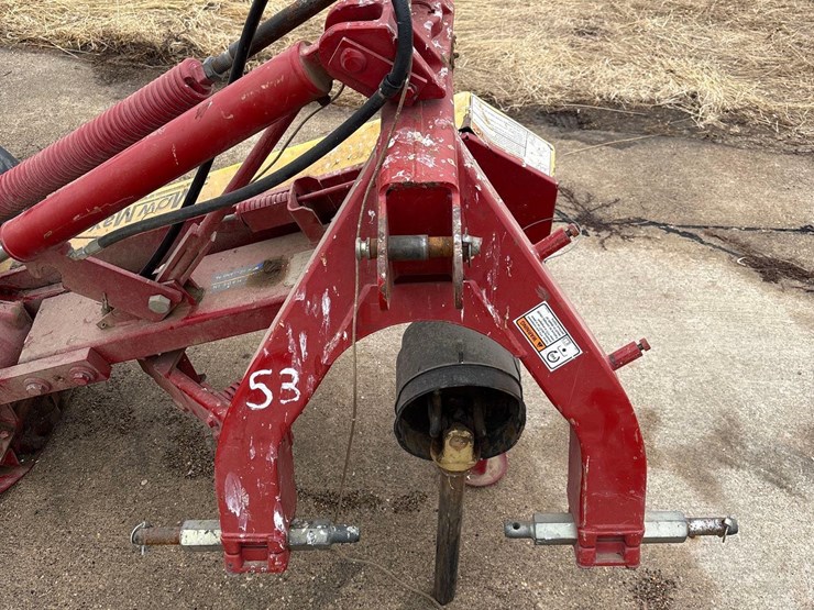 2014-new-holland-h6740-image-5