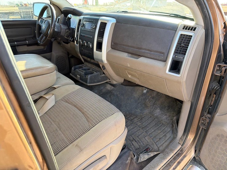 2011-dodge-ram-2500-image-34