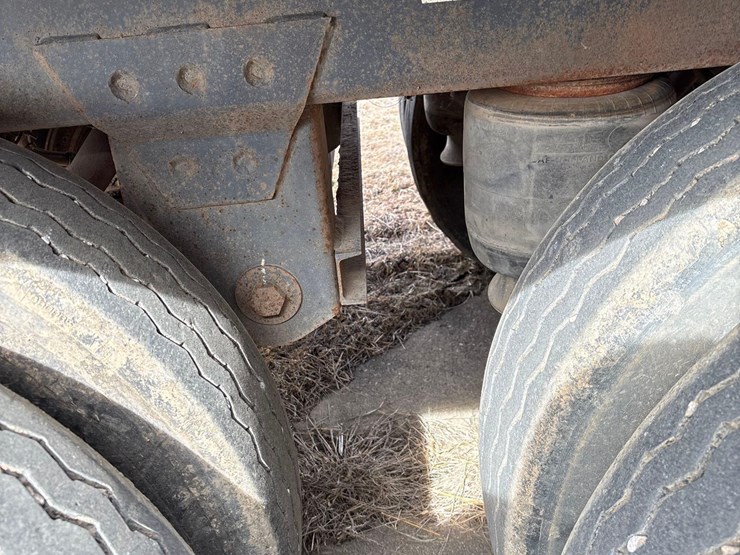 2014-wilson-grain-trailer-image-42