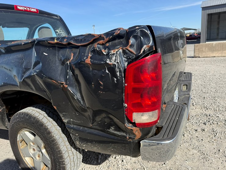 2005-dodge-ram-1500-image-16