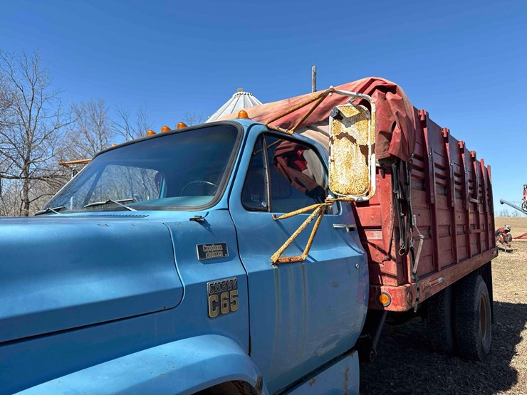 1977-chevrolet-custom-deluxe-image-26