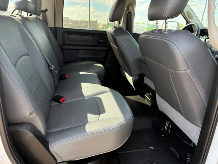 2018-dodge-2500-image-9