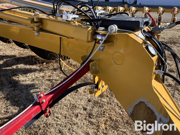 2022-vermeer-vr1428-image-17