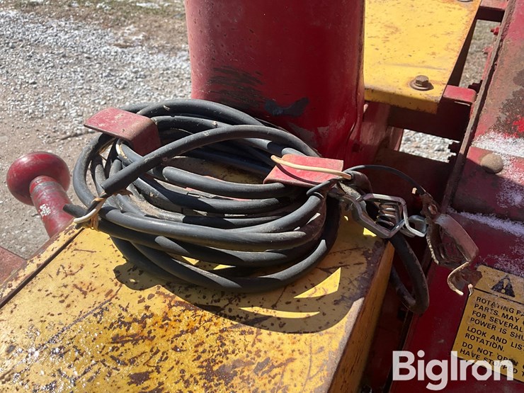 new-holland-355-image-13