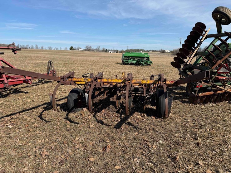 landoll-7-shank-disc-chisel-image-4