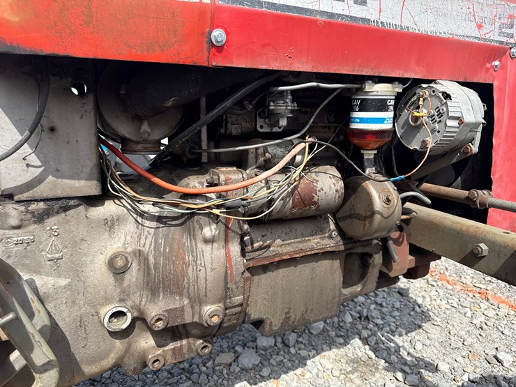 massey-ferguson-245-image-17