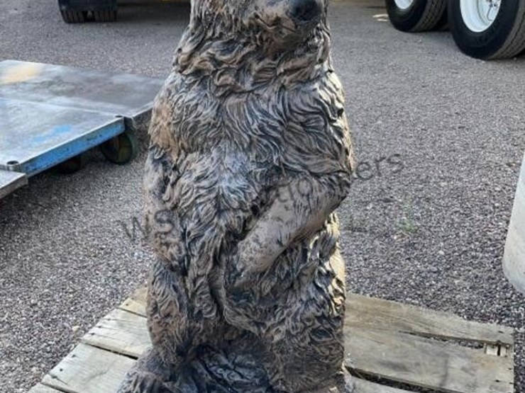 concrete-bear-statue-image-3