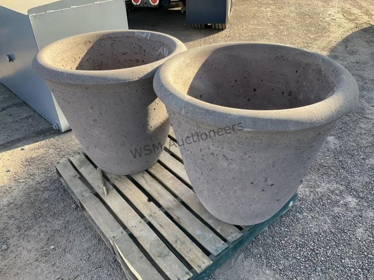 (2)-concrete-pots-image-2