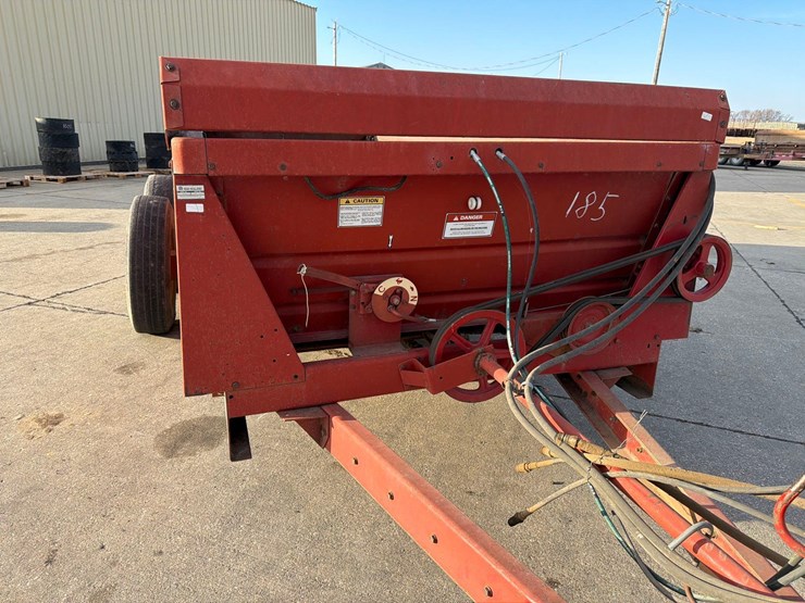 new-holland-195-image-18