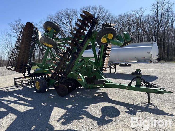 2012-john-deere-2623-image-3