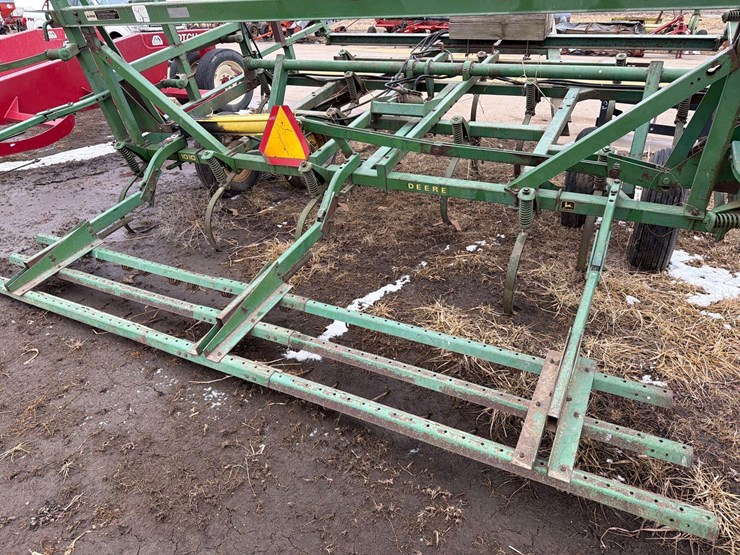 john-deere-1010-image-6