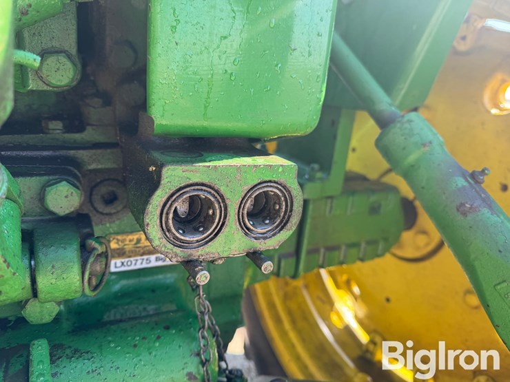 john-deere-3020-image-11