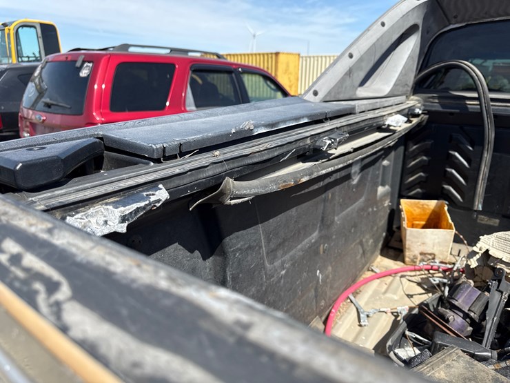 #5349-•-inop-2005-chevrolet-avalanche-pickup-3gnec12z25g286152-image-8