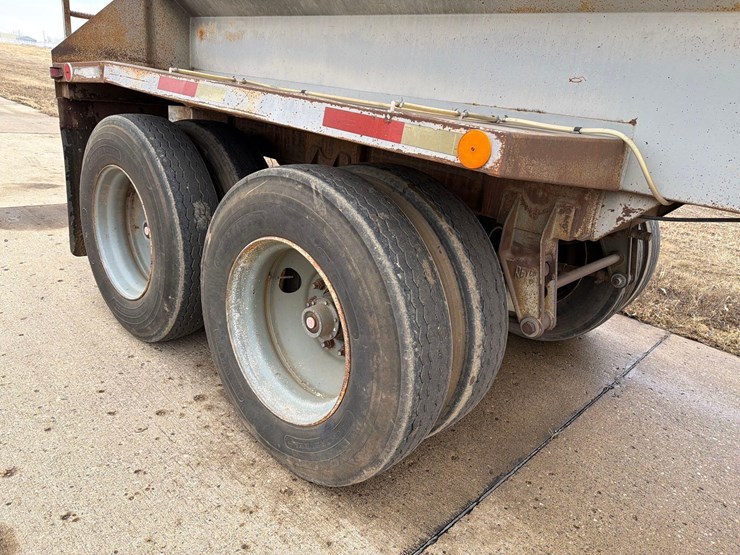 1999-bulkliner-36ft-semi-feed-trailer-image-16