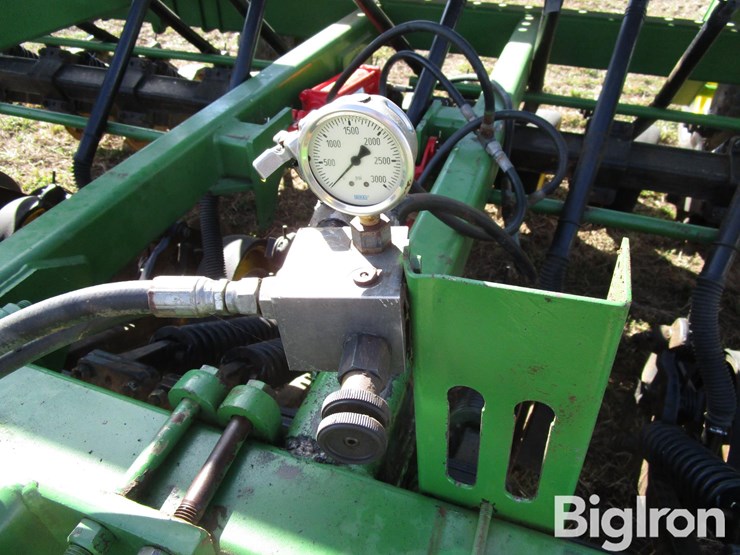 john-deere-750-image-12